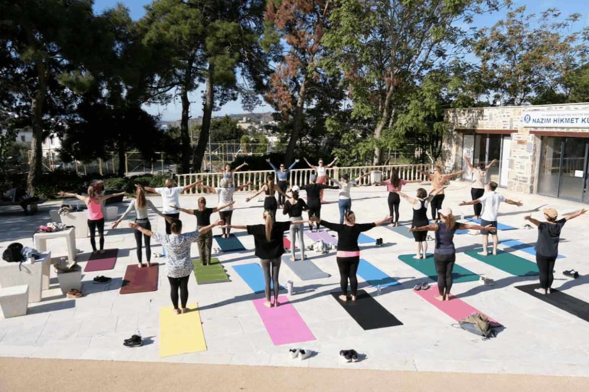 Sarı Yaz Yogası Umurca Parkı’nda yapıldı