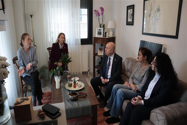 Özdağ, Mattia Ahmet Minguzzi’nin annesi Yasemin Akıncıları’ı ziyaret etti