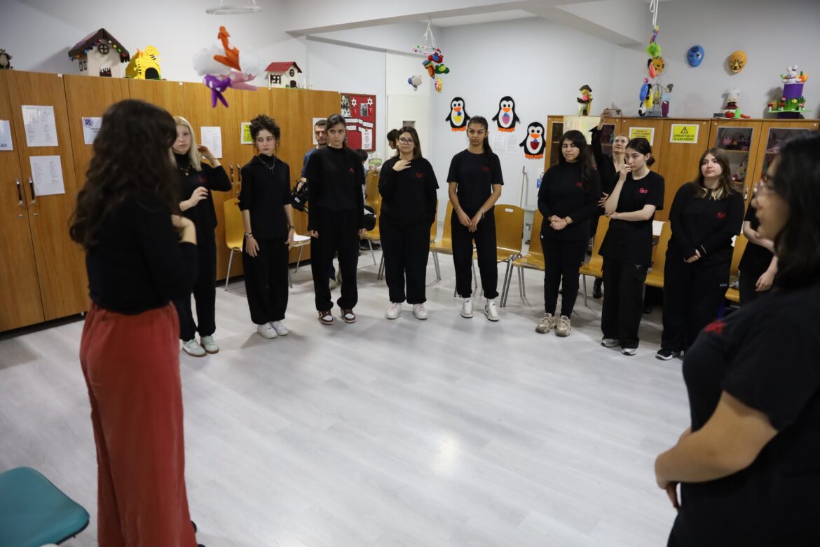 Bursa Büyükşehir Belediyesi’nden kadına yönelik şiddetle mücadele eğitimi