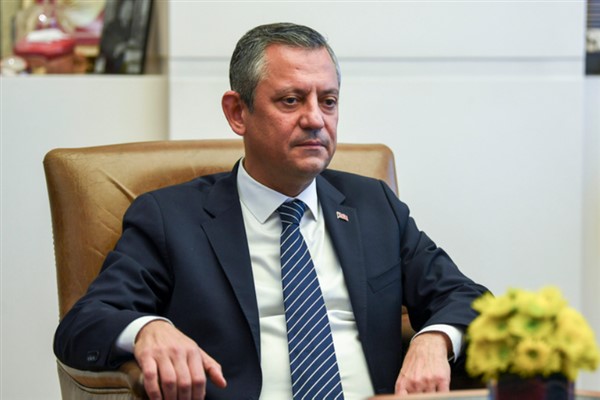 CHP Genel Başkanı Özel’den Tufan Erhürman’a tebrik