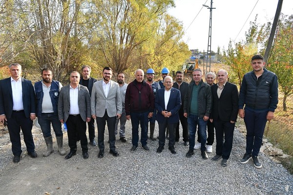 Başkan Büyükkılıç, Sarız’da devam eden çalışmaları inceledi