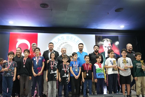 29 Ekim Cumhuriyet Bayramı Satranç Turnuvası tamamlandı