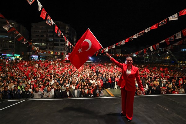 Antalya’da 29 Ekim Cumhuriyet Bayramı kutlandı