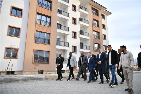 Başkan Büyükkılıç, Tomarza’daki çalışmaları inceledi