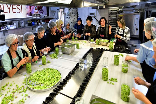 Bornova’da kadınlar Sağlıklı Gıda Atölyesinde buluştu