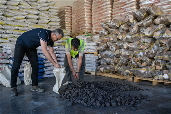 Kömür satış yerleri ve katı yakıt kullanan apartmanlara denetim