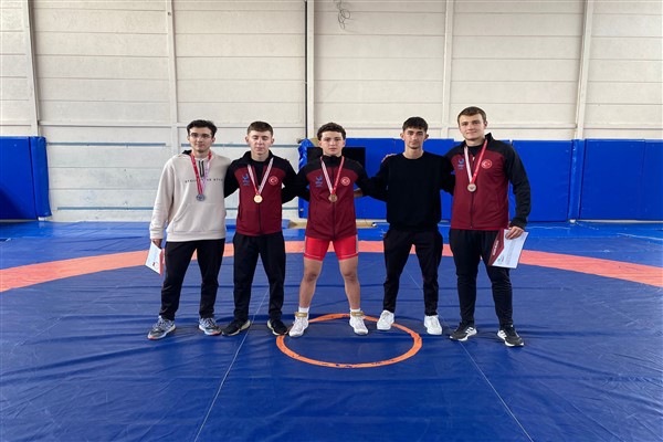 Aliağalı güreşçiler, İzmir İl Müsabakalarında 4 madalya kazandı