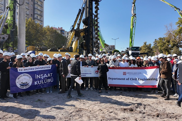 Büyükşehir şantiyelerini üniversite öğrencilerine açtı