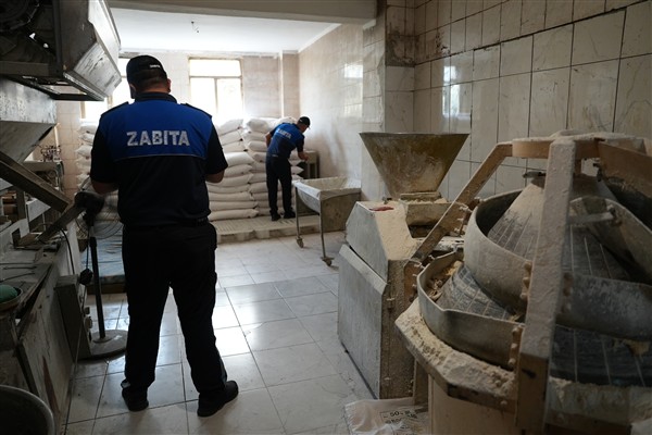 Erdemli’de zabıta ekiplerinden fırınlara denetim