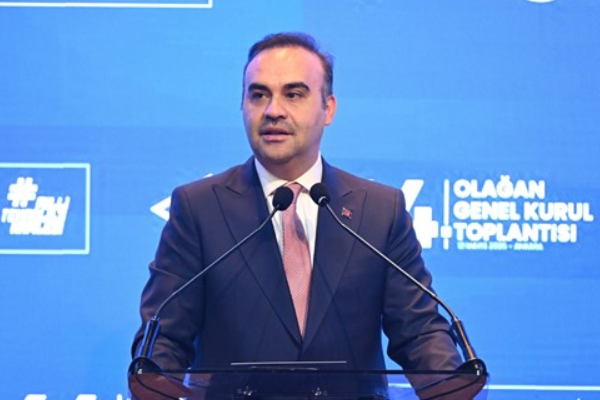 Bakan Kacır, Kuveyt’te heyetlerarası toplantıya katıldı