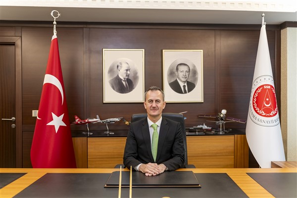 Görgün, Vietnam Başbakan Yardımcısı Binh ile heyetler arası toplantı yaptı