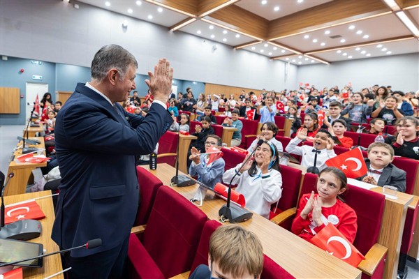 İzmir’de 29 Ekim’e özel meclis oturumu