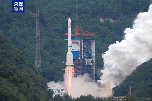 Çin, yeni bir uydu fırlattı