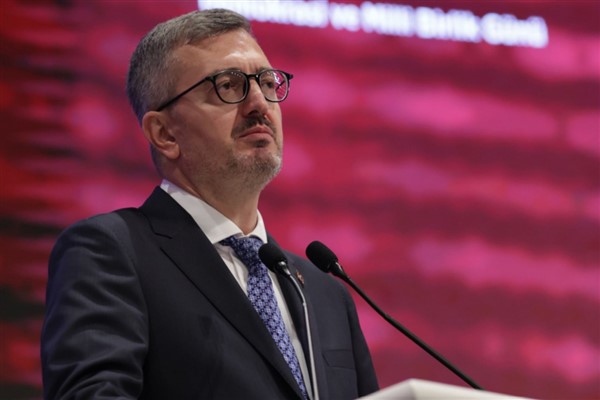 İletişim Başkanı Duran, Nuri Pakdil’i andı