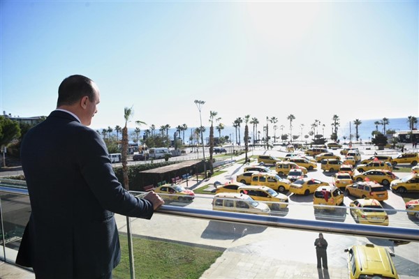 Konyaaltı’nda Cumhuriyet konvoyu düzenlendi