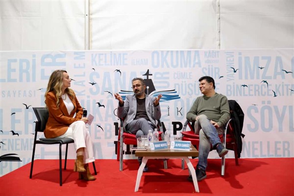 Gemlik Kitap Limanı’na Murat Menteş ve Alper Canıgüz konuk oldu