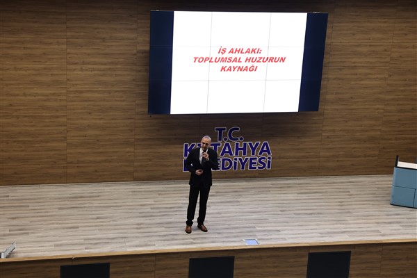 Belediye personeline yönelik “İş Ahlakı” konulu eğitim programı gerçekleştirildi