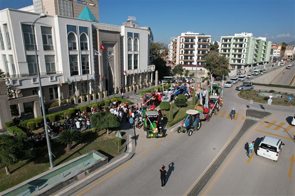 Osmaniye Yerfıstığı Festivali’nde araçlı şehir turu yapıldı