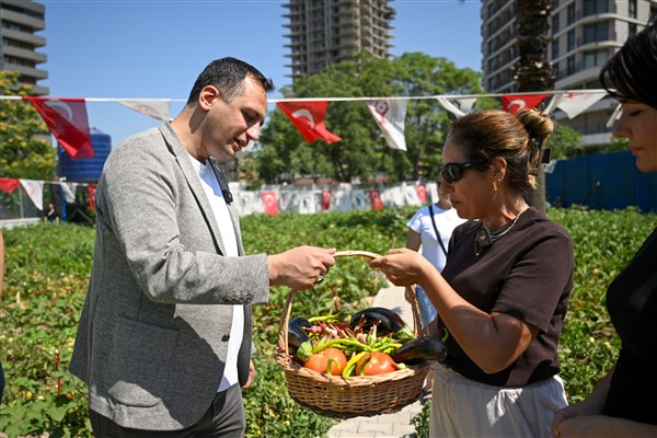 Başkan Eşki: Kadın emeğiyle Bornova daha bereketli, daha güçlü olacak