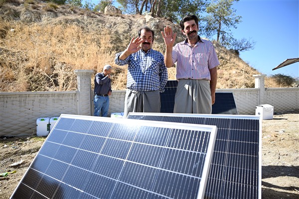 Mersin Büyükşehir Belediyesi’nden çiftçilere tarımsal destek